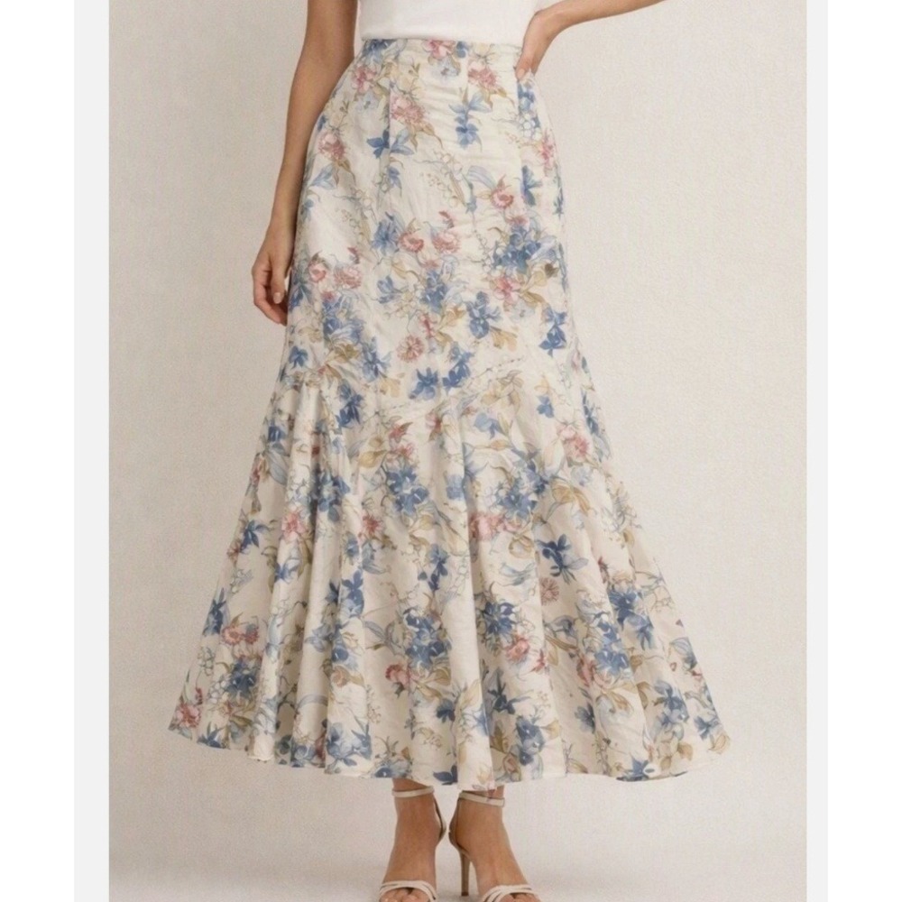 tuckernuck cosmos floral mallory skirt in snowberry floral, women size medium